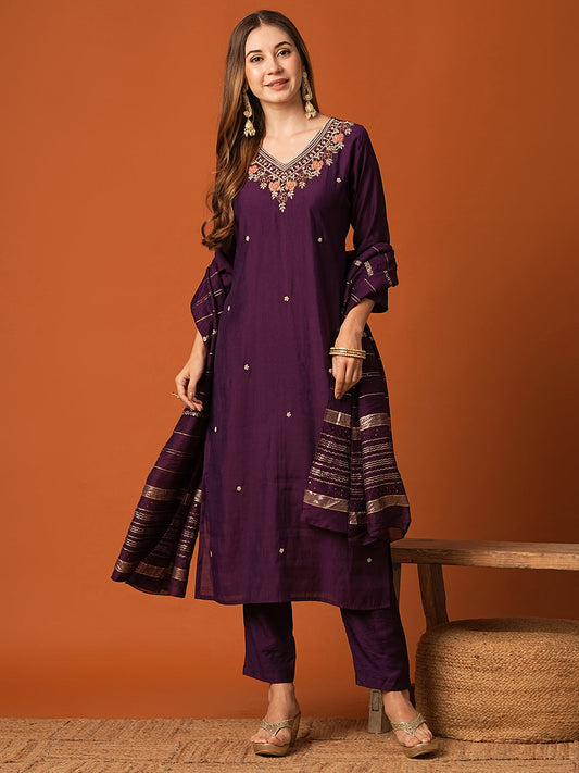 Solid Zardozi Embroidered Kurta with Pats & Woven Zari Jacquard Dupatta - Burgundy