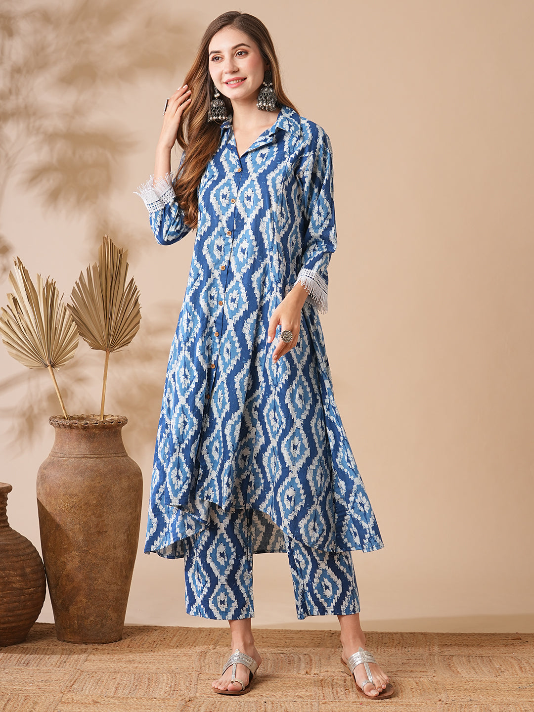 Abstract Printed Wooden Buttoned High-Low Hem Ailne Kurta with Pants - Blue