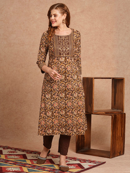 Ethnic Printed & Embroidered Straight Fit Kurta with Pant - Brown