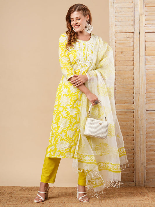 Floral Printed Embroidered Straight Fit Kurta with Pant and Khari Printed Dupatta - Lime Green