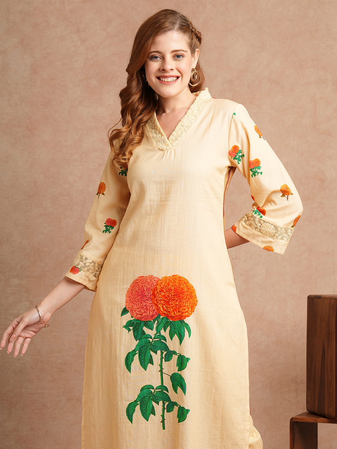 Solid Floral Printed Straight Fit Kurta with Pant - Pastel Yellow