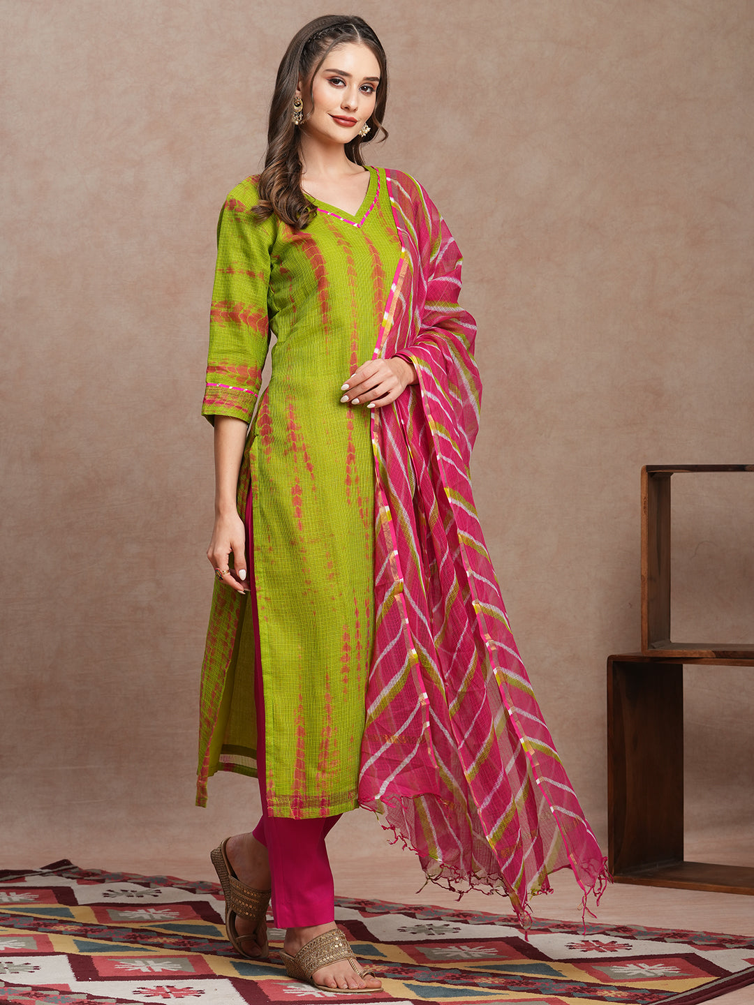 Shibori Dyed Straight Fit Kurta with Pant and Leheriya Dupatta - Green