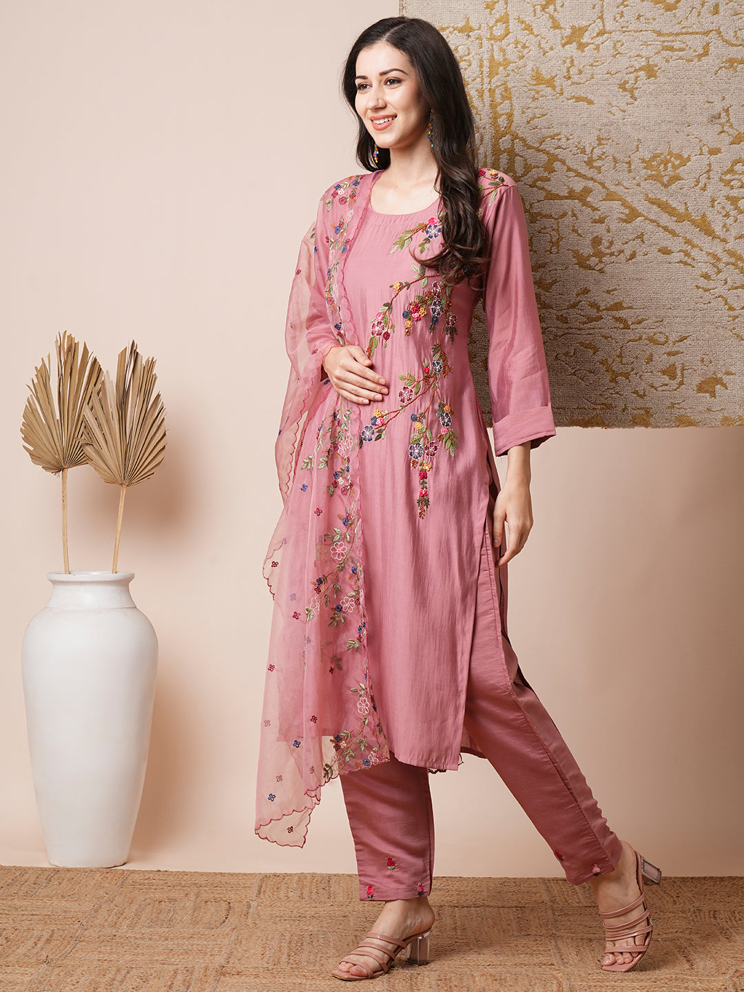 Solid Floral Hand Embroidered Straight Fit Kurta with Pant and Organza Dupatta - Dusty Pink