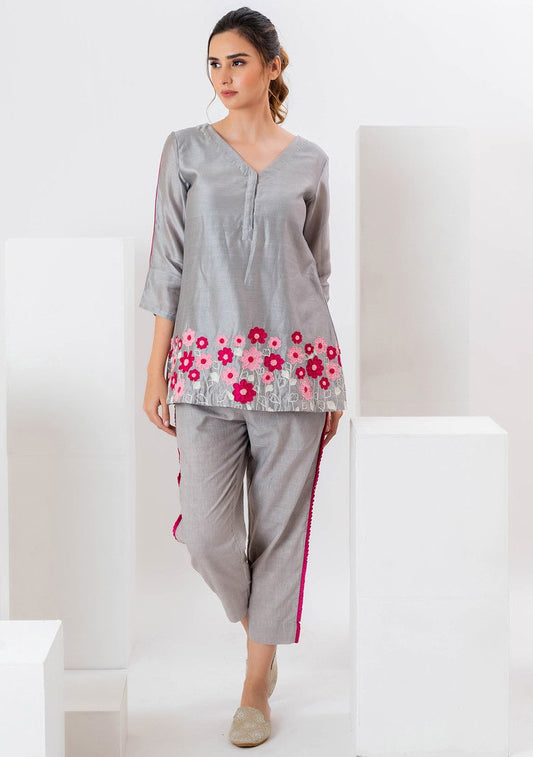 Grey Hand Applique Embroidered Chanderi Kurta And Pant Set