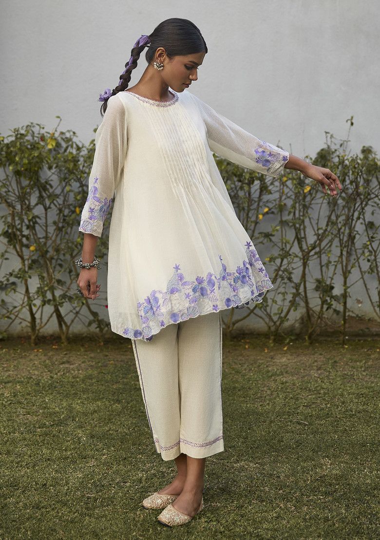 VAANI BESWAL Ivory Hand Embroidered Handwoven Cotton Silk Tunic Set