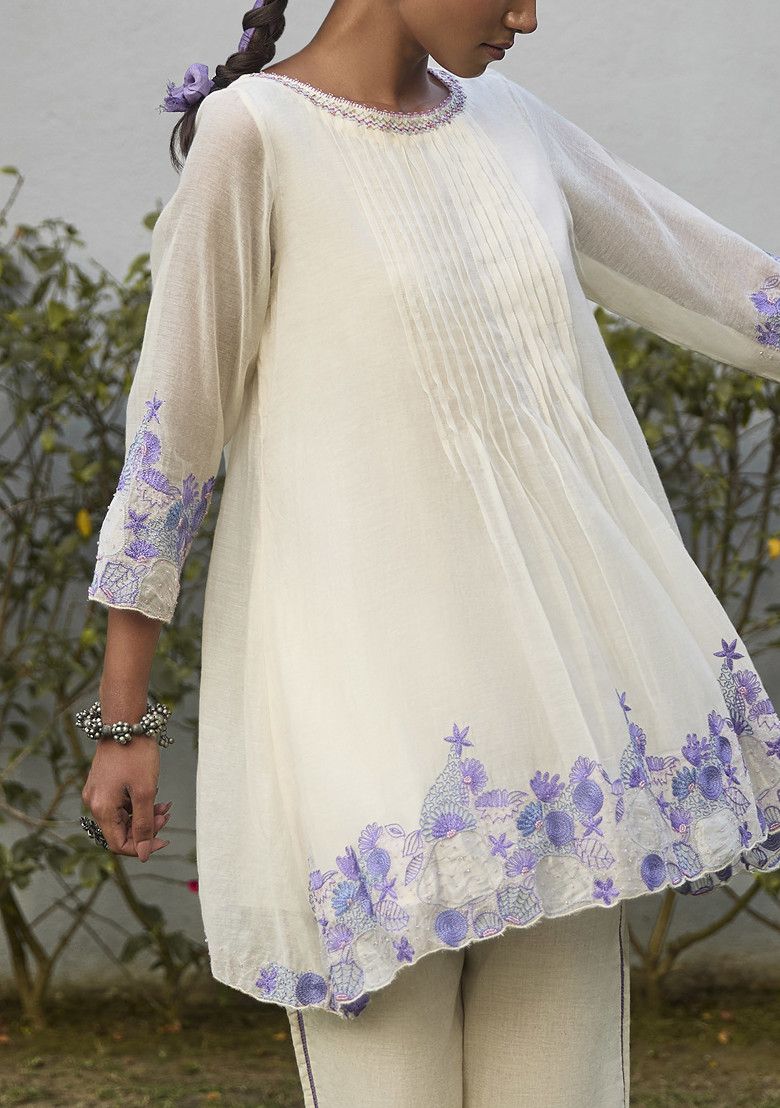 VAANI BESWAL Ivory Hand Embroidered Handwoven Cotton Silk Tunic Set