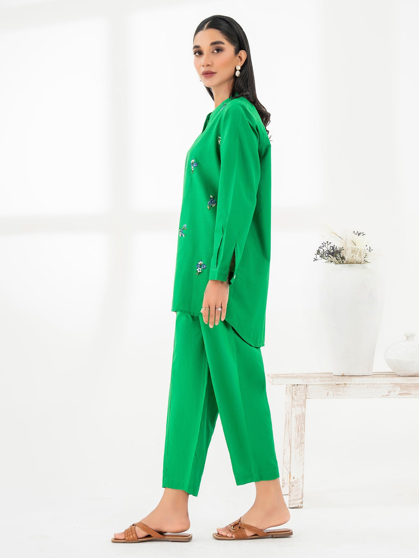 2 Piece Lawn Suit-Embroidered (Pret)